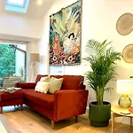 Apartment Hideaway