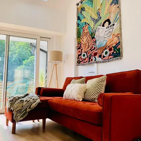 Hideaway Apartment *